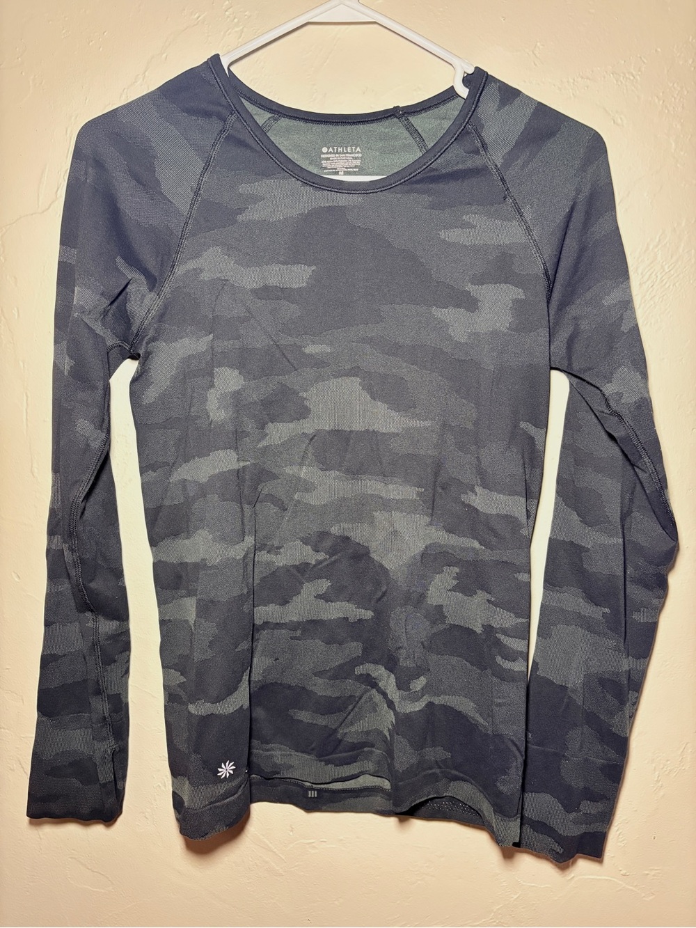 Athleta Speedlight Camo Long Sleeve Top M Gray Black Seamless Thumbholes